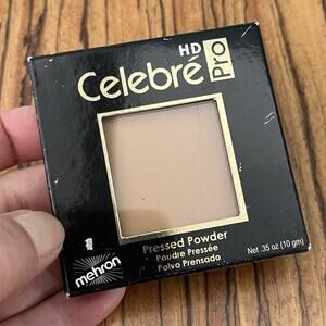 Mehron Celebré Pro-HD Pressed Powder Foundation Medium 4